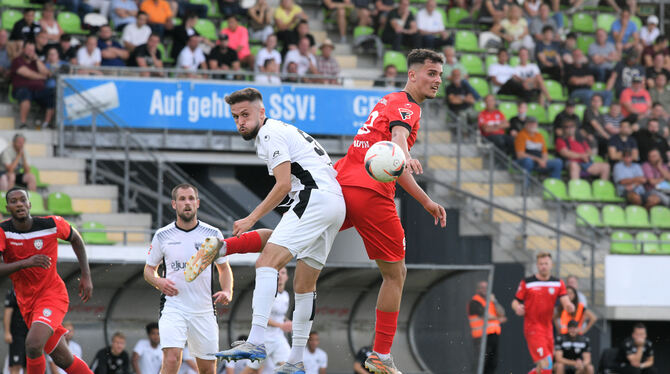 Torschütze für den SSV Reutlingen: Bleart Dautaj (rechts).
