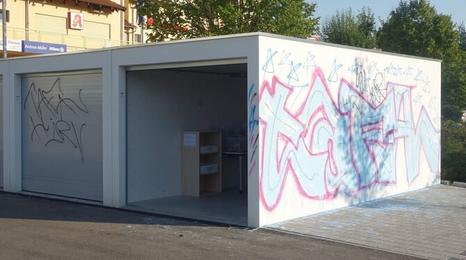 In Gomaringen haben Vandalen eine Garage der Foodsharing-Initiative im Steinlachtal mit Graffiti beschmiert.