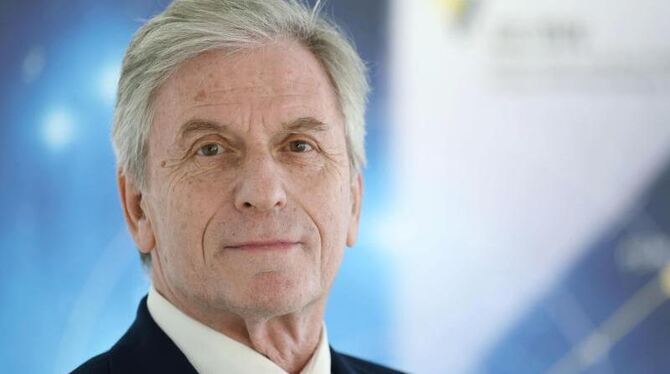 LRBW-Vorsitzender Rolf-Jürgen Ahlers LRBW-Vorsitzender Rolf-Jürgen Ahlers