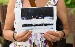 Dieser Ausdruck eines Fotos von zusammenstehenden Menschen an den Gönninger Seen ist Teil der Akte der Betroffenen Frau L. Seine