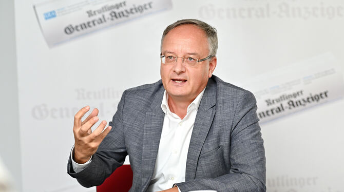 SPD-Chef Andreas Stoch kämpft für krisenfeste Schulen in der Corona-Pandemie. FOTOS: PIETH