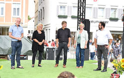 Gruppenfoto mit den Abgeordneten: Thomas Poreski (von links), Beate Müller-Gemmeke, Robert Habeck,  Cindy Holmberg und Chris Küh