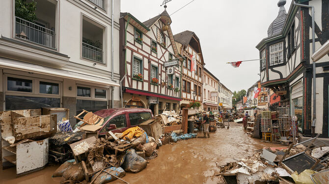 Die Flutkatastrophen vom Juli – hier ein Archivbild aus Bad Neuenahr-Ahrweiler – haben eine Diskussion um den Katastrophenschutz