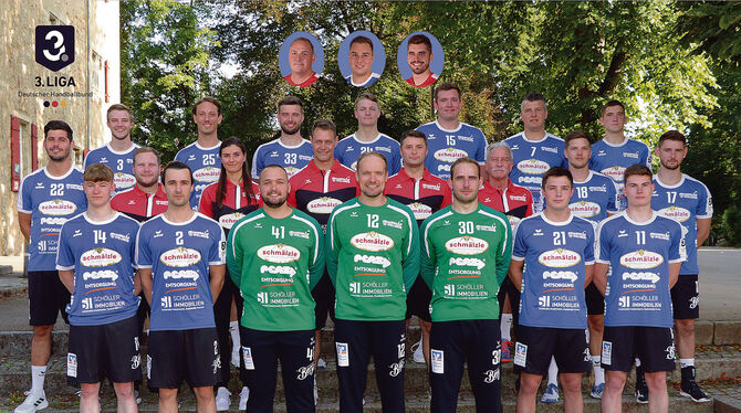 Mit dieser Mannschaft nimmt der VfL Pfullingen die Handball-Drittliga-Saison 2021/22 in Angriff. Hinten von links: Marius Klingl