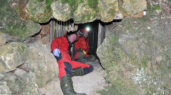 Die Höhlenforscher aus Pfullingen und Grabenstetten vermuten hinter der Föhnerquelle ein größeres Höhlensystem. Seit fünf Jahren