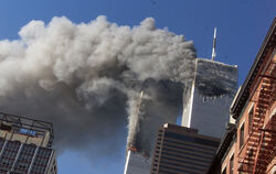 Feuer und Rauchschwaden am World Trade Center.