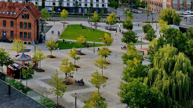 Der Bürgerpark aus der Luft, fotografiert vom Riesenrad aus, das noch bis Sonntag vor der Stadthalle stand. FOTOS (3): NIETHAMME
