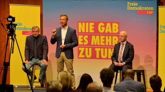 Wahlkampf in der Reutlinger Stadthalle (von links): Hans-Ulrich Rülke, Fraktionschef im Landtag, der Reutlinger FDP-Bundestagsab