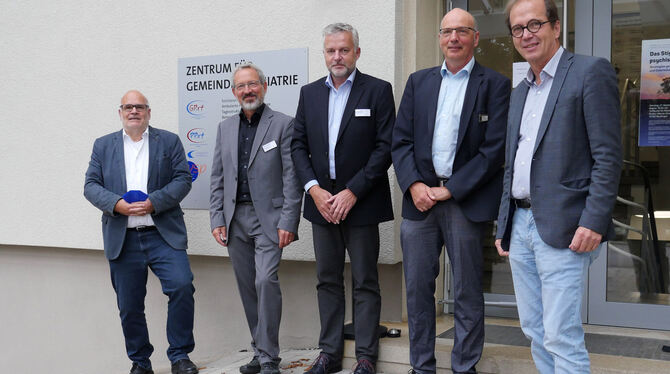 Sind stolz auf 25 Jahre erfolgreiche Arbeit: Rainer Kluza, Professor Dr. Gerhard Längle, Christian Freisem, Reinhold Eisenhut un