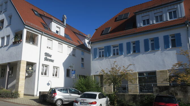 In die ehemaligen Räume der Kreissparkassen-Filiale in Rübgarten im Erdgeschoss des Gebäudes Hauptstraße 19 (im Bild rechts) zie