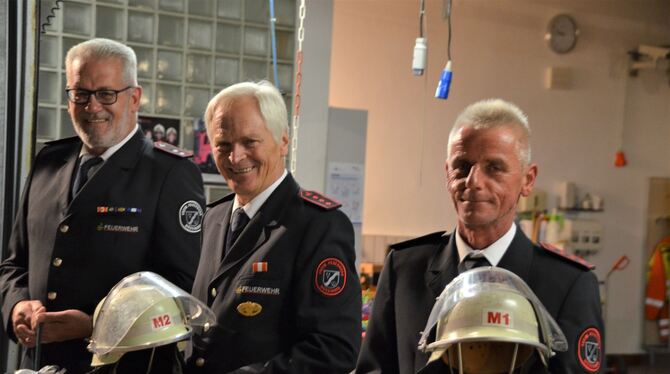 Verabschiedungen bei der Mössinger Feuerwehr: Armin Bertscheit, Erwin Rees und Thomas Rempfer (von links) leisteten viele Jahre