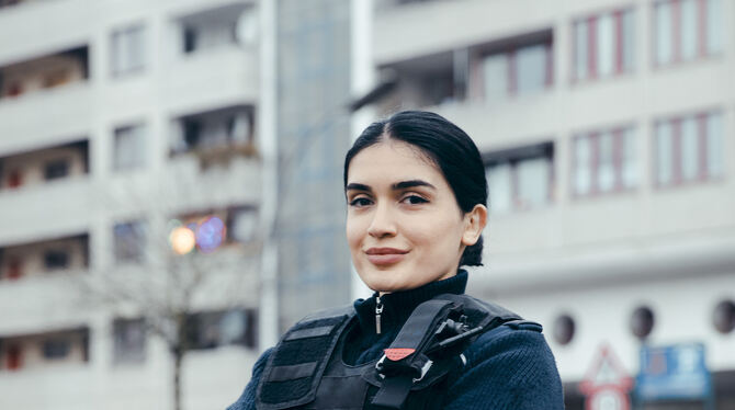 Die Polizistin Lana Atakisieva