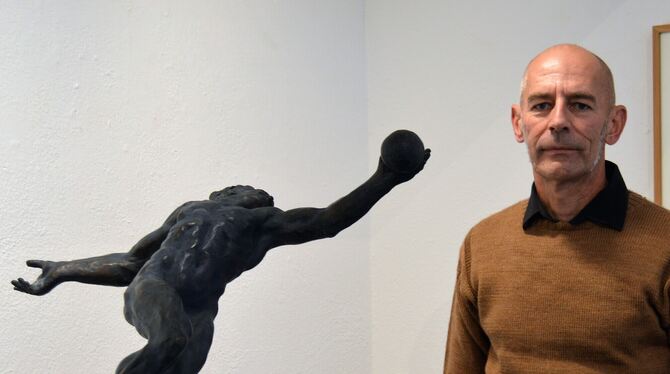 Ralf Ehmann mit »Atlas«.  FOTO: VEY