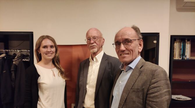 Die neue Vizevorsitzende der GdM, Maria Eiche, der scheidende Vorsitzende Hartmut Ebke und sein Nachvolger als GdM-Chef, Ulrich