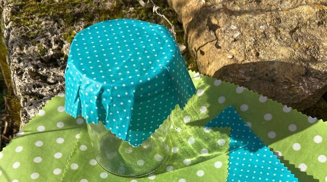 Umweltfreundliche Wachstücher aus der Apfelwerkstatt Mössingen.  FOTO: VEREIN