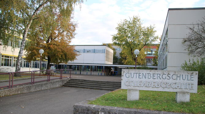 Noch ist die Medienwelt in der Gutenbergschule von gestern. Noch ist die Medienwelt in der Gutenbergschule von gestern.