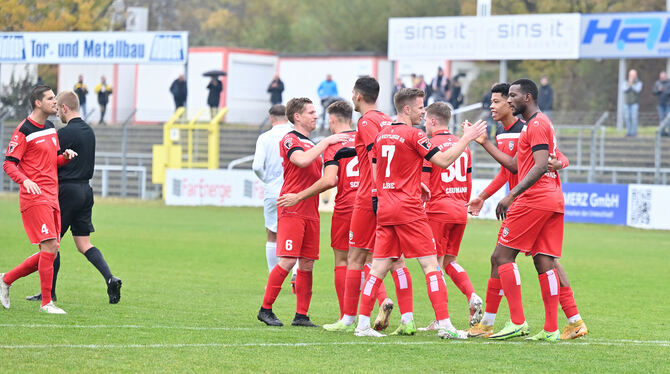 Der SSV reutlingen im Glück. Gegen den TSV Ilshofen ist das Team zum sechsten Mal in Folge ungeschlagen.Der SSV reutlingen im Gl