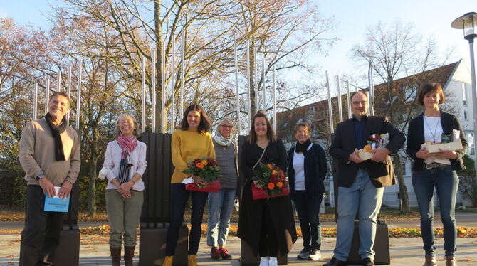 Übergabe des Leitungsstabs an der VHS-Außenstelle in Pliezhausen: (von links) Bürgermeister Christof Dold, VHS-Gesamtleiterin Su