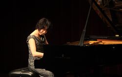 Pianistin Claire Huangci in der Reutlinger Stadthalle.