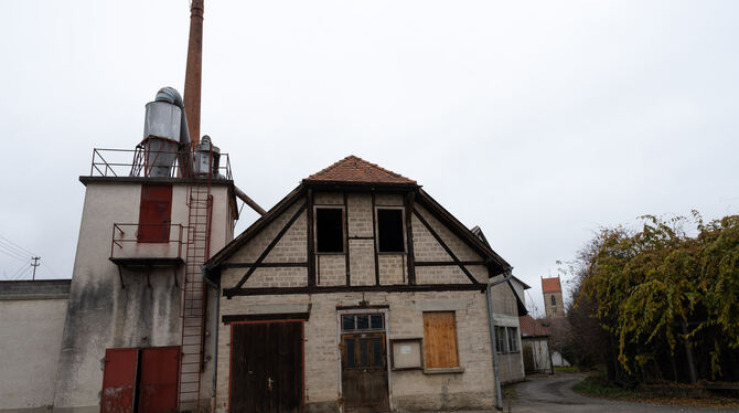 Die alte Stielfabrik liegt im Ofterdinger Sanierungsgebiet und soll abgebrochen werden.  FOTO: EBER