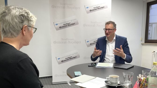 Grünen-Fraktionschef Andreas Schwarz beim Redaktionsbesuch beim Reutlinger General-Anzeiger.  FOTO: FISCHER