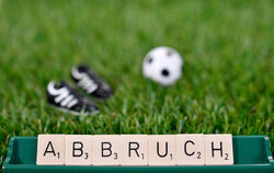 Noch ist unklar, wie weitreichend die Auswirkungen der Corona-Alarmstufe auf den Spielbetrieb sein werden.  FOTO: WEBER/EIBNER