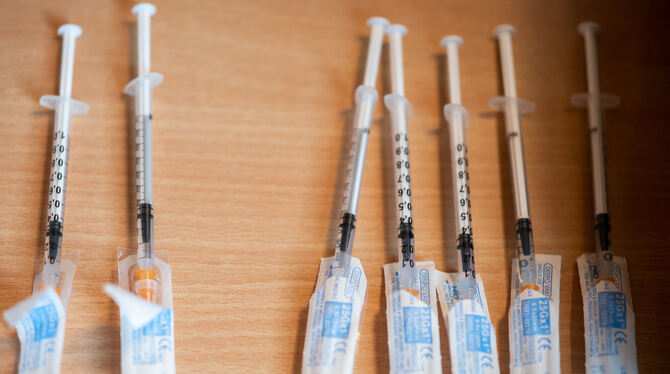 Die Nachfrage nach Impfungen gegen das Coronavirus ist in der Region sehr groß. Immer wieder gehen Bürger leer aus.