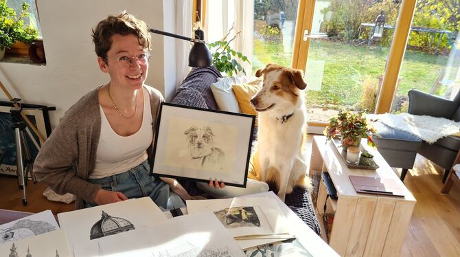 Lisa Rothe zeichnet gerne Tiere – auch ihren Hund Greta hat sie schon porträtiert. Das Pferd einer Freundin hat sie nach einer F