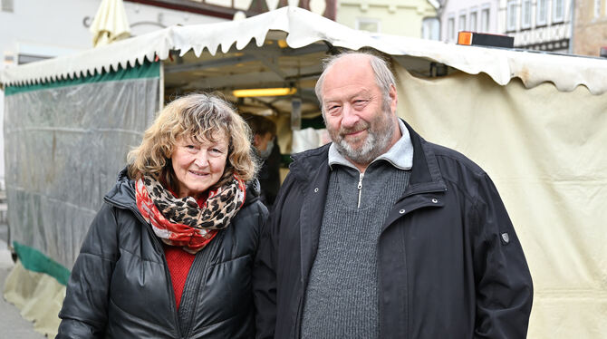 Sagen dem Reutlinger Wochenmarkt am Dienstag, 28. Dezember, ultimativ Servus: die beiden Beschicker Gunhild und Karl-Heinz Bayer