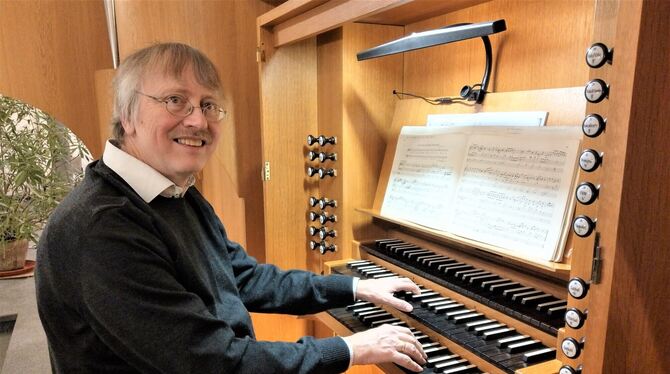 Freudige Klänge hatte sich Organist Wolfgang Zerer ausgesucht für seinen Auftritt im ersten Konzert des Jahres der Reihe "Tast