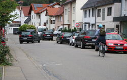 Das Thema Radwegenetz wird Dettingen dieses Jahr nachhaltig beschäftigen, der damit einhergehende Wegfall von Parkplätzen stößt 