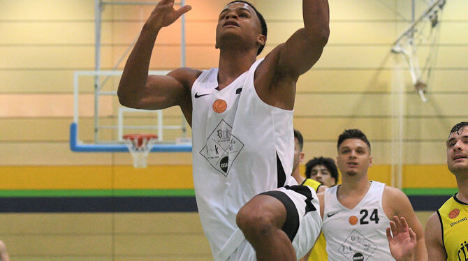 Noel Tomas Duarte erzielte mit seinen 15 Punkten als TSG-Topscorer fast ein Viertel der Reutlinger Zähler in Saarlouis. FOTO: J Noel Tomas Duarte erzielte mit seinen 15 Punkten als TSG-Topscorer fast ein Viertel der Reutlinger Zähler in Saarlouis. FOTO: J