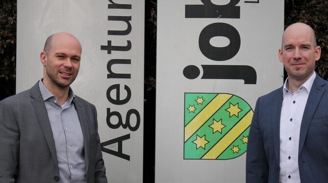 Vorsitzender Gunnar Schwab (links) und Markus Nill bilden die Geschäftsführung der Agentur für Arbeit Reutlingen. FOTO: NEBE Vorsitzender Gunnar Schwab (links) und Markus Nill bilden die Geschäftsführung der Agentur für Arbeit Reutlingen. FOTO: NEBE