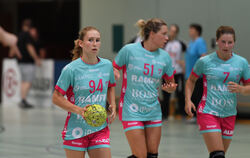 Kann nach eigener Aussage als Linksaußen von ihrer Teamkollegin Dagmara Nocun sehr viel lernen: Metzingens Youngster Julia Syman