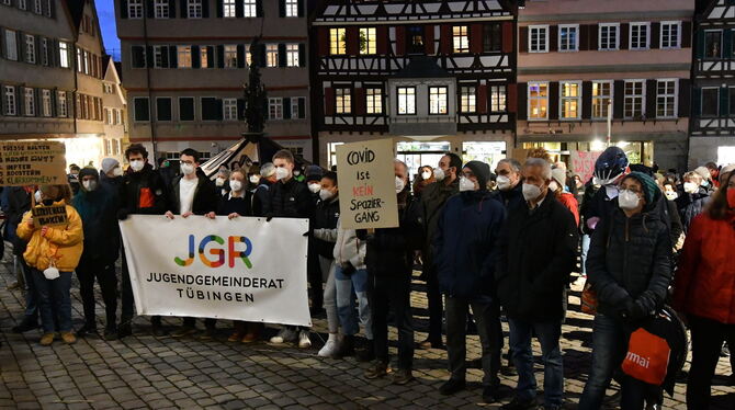 Kundgebung für gesellschaftlichen Zusammenhalt auf dem Tübinger Marktplatz