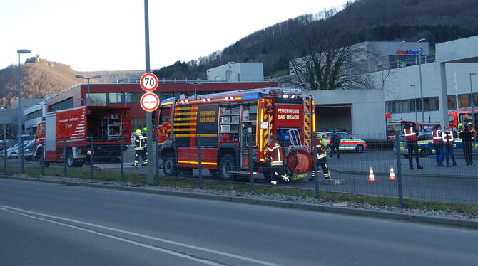 Großeinsatz der Feuerwehr bei Elring Klinger in Dettingen.