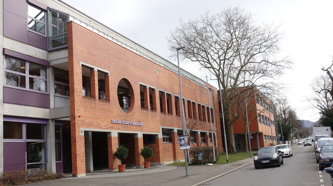 Die Omikron-Welle hat das Isolde-Kurz-Gymnasium voll erwischt.
