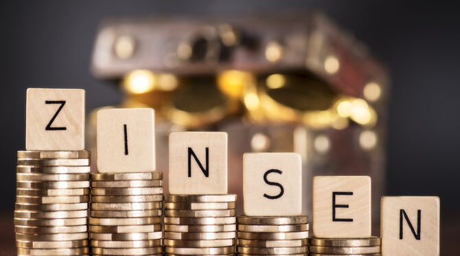 430 Banken und Sparkassen verlangen laut Verivox bundesweit ein Verwahrentgelt von ihren Kunden. FOTO: FOTOLIA 430 Banken und Sparkassen verlangen laut Verivox bundesweit ein Verwahrentgelt von ihren Kunden.