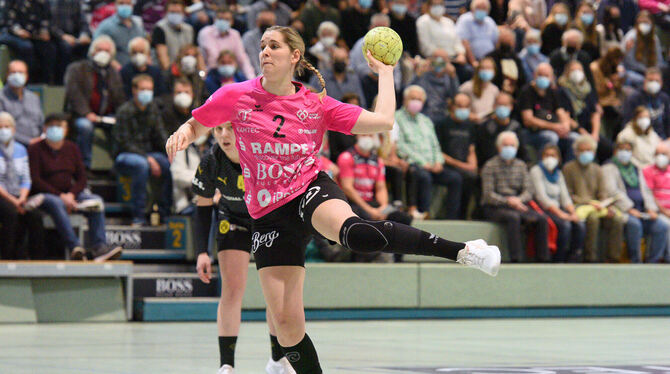 Verlässt nach dieser Saison die Handballbühne: Marlene Kalf.   FOTO: TOBIAS BAUR/EIBNER