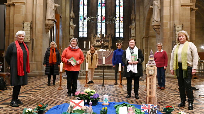 Weltgebetstag in der Marienkirche: Heidrun Walk, Wilfriede Diers-Thomas, Hanna di Cara, Anne Neveling, Christiane Braess, Gertru