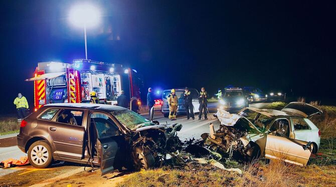 Schwerer Frontalcrash in Unna Schwerer Frontalcrash in Unna