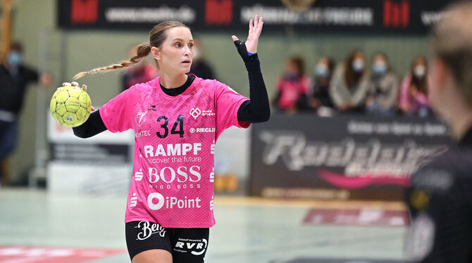 Wechselt in ihre Heimatstadt: TuS-Spielmacherin Silje Brons Petersen spielt ab der neuen Saison für Kopenhagen Handbold.  FOTO: