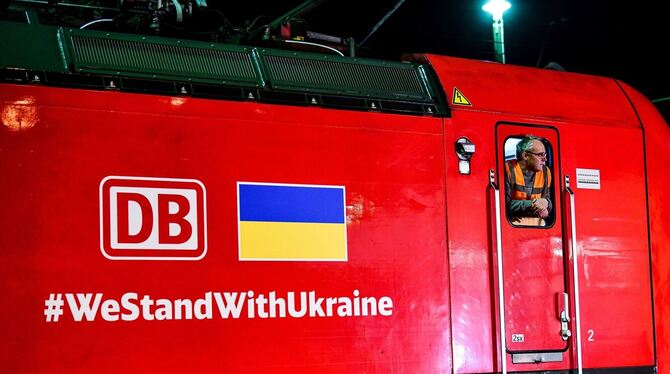 Güterzug mit Hilfsgütern für die Ukraine