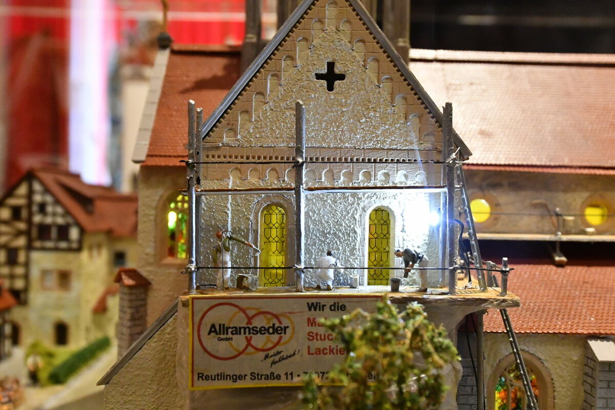 Stukkateure am Werk FOTO MEYER