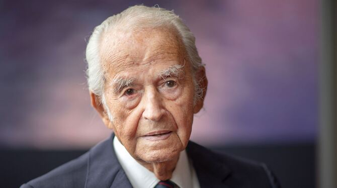 Leon Schwarzbaum Leon Schwarzbaum