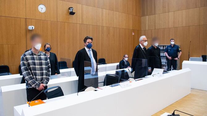 Prozess um Dreifachmord Prozess um Dreifachmord