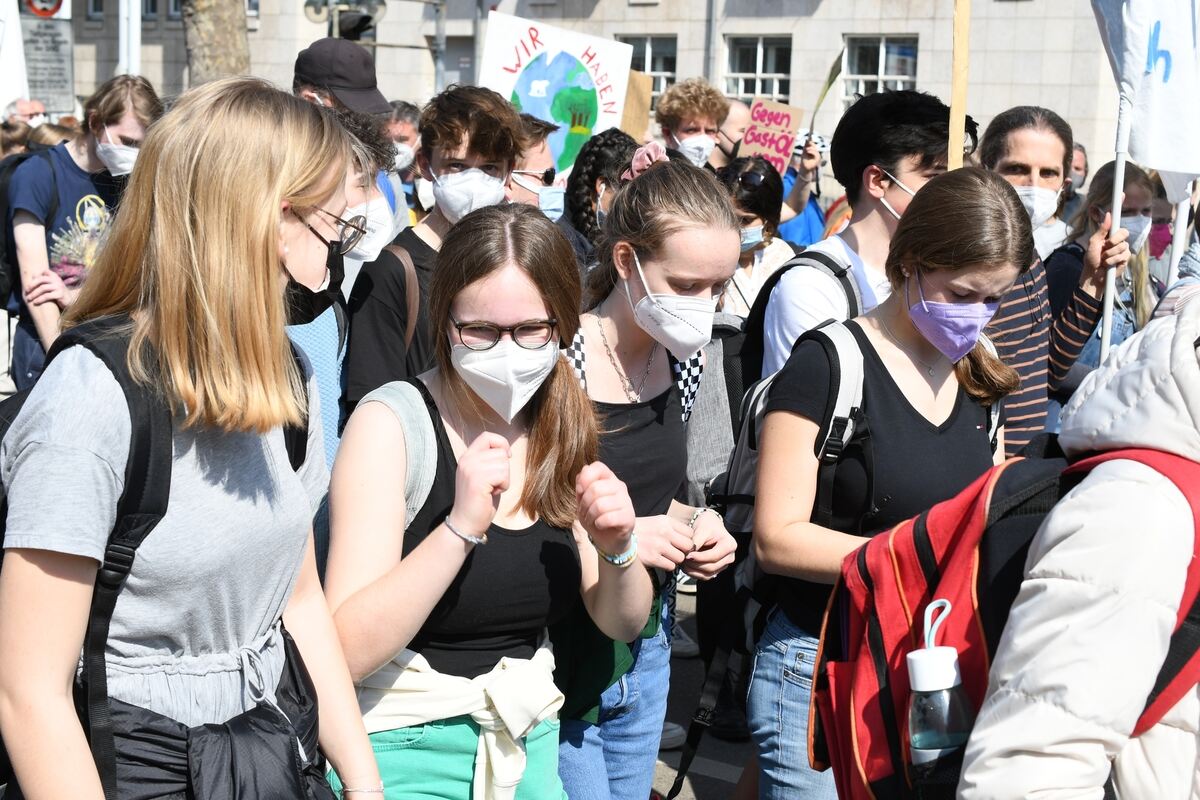 fridaysforfuture_250322_zen_17
