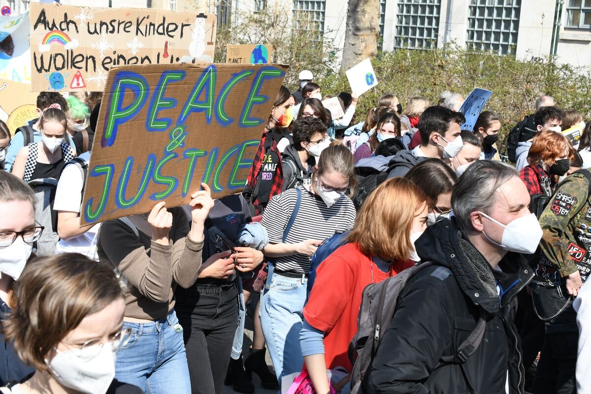 fridaysforfuture_250322_zen_18