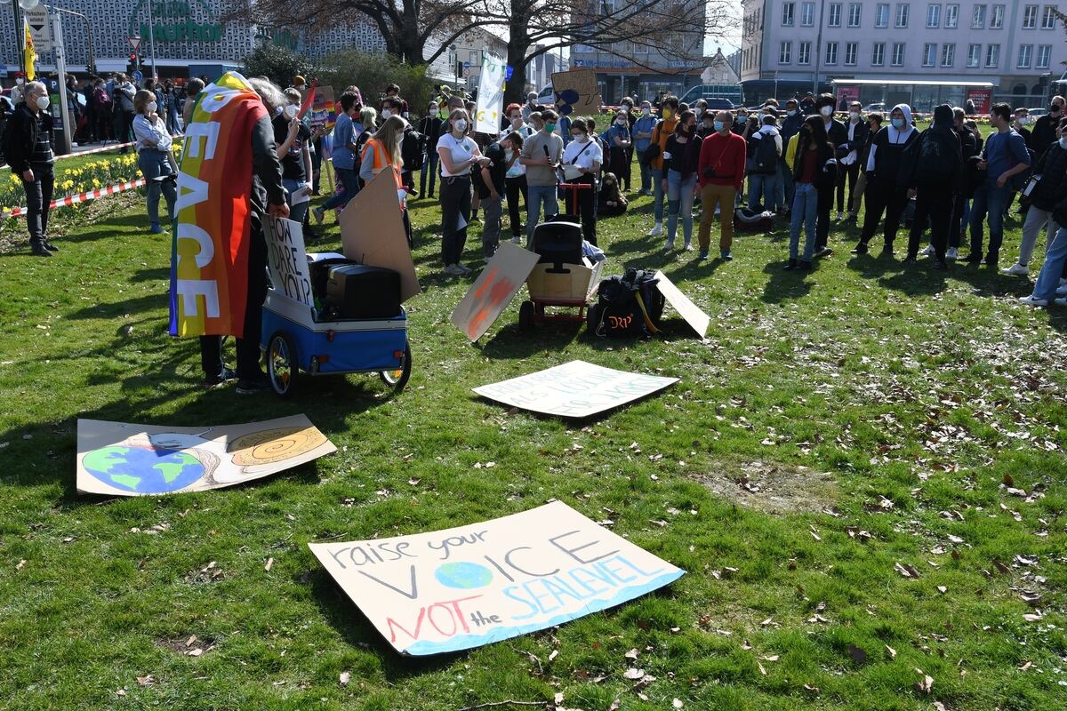 fridaysforfuture_250322_zen_2