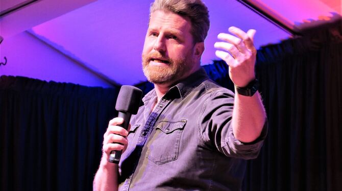 Anfälle komischer Verzweiflung: Andreas Weber berichtet im Zillenhart-Saal über seine Erfahrungen als frischgebackener Single-